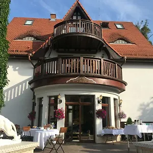 dworek-oliwski.sopothotels.com/